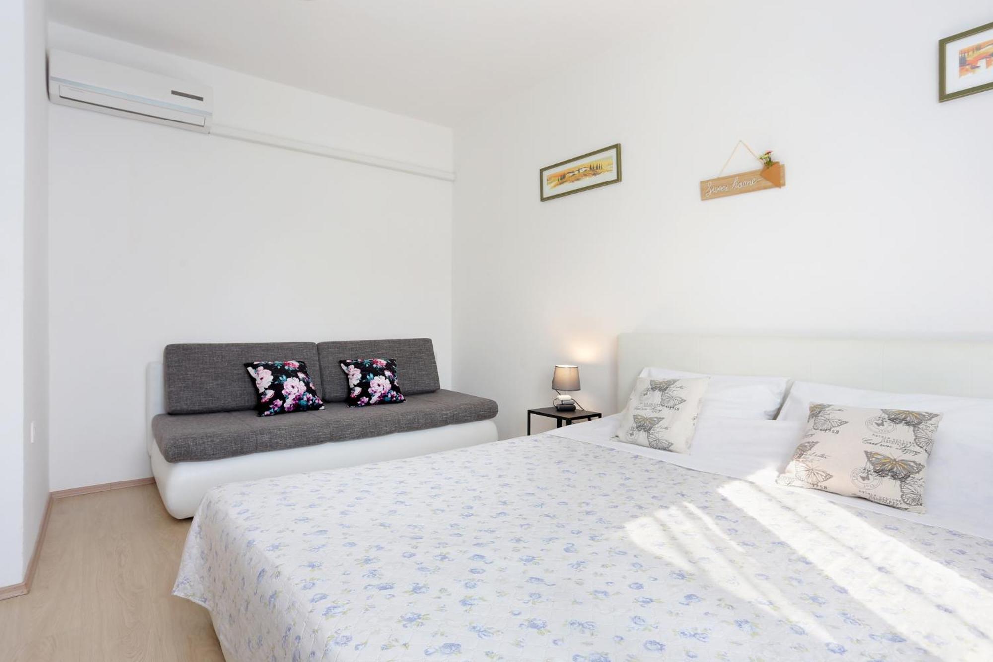 Seaside Holiday House Poljica, Trogir - 5161 มารีนา ห้อง รูปภาพ